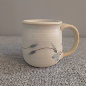 White/Beige Blue Wheat/Reed Themed Pottery Mug, Handmade & Signed, 350ml. EUC